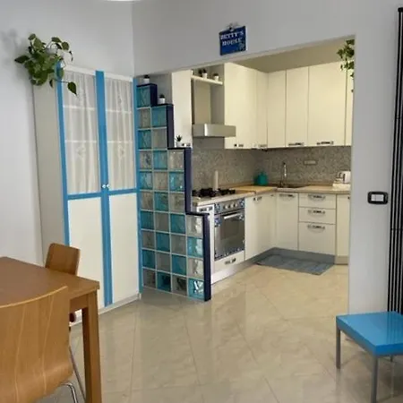 Apartment Betty's House Livorno