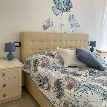 Betty's House Apartment